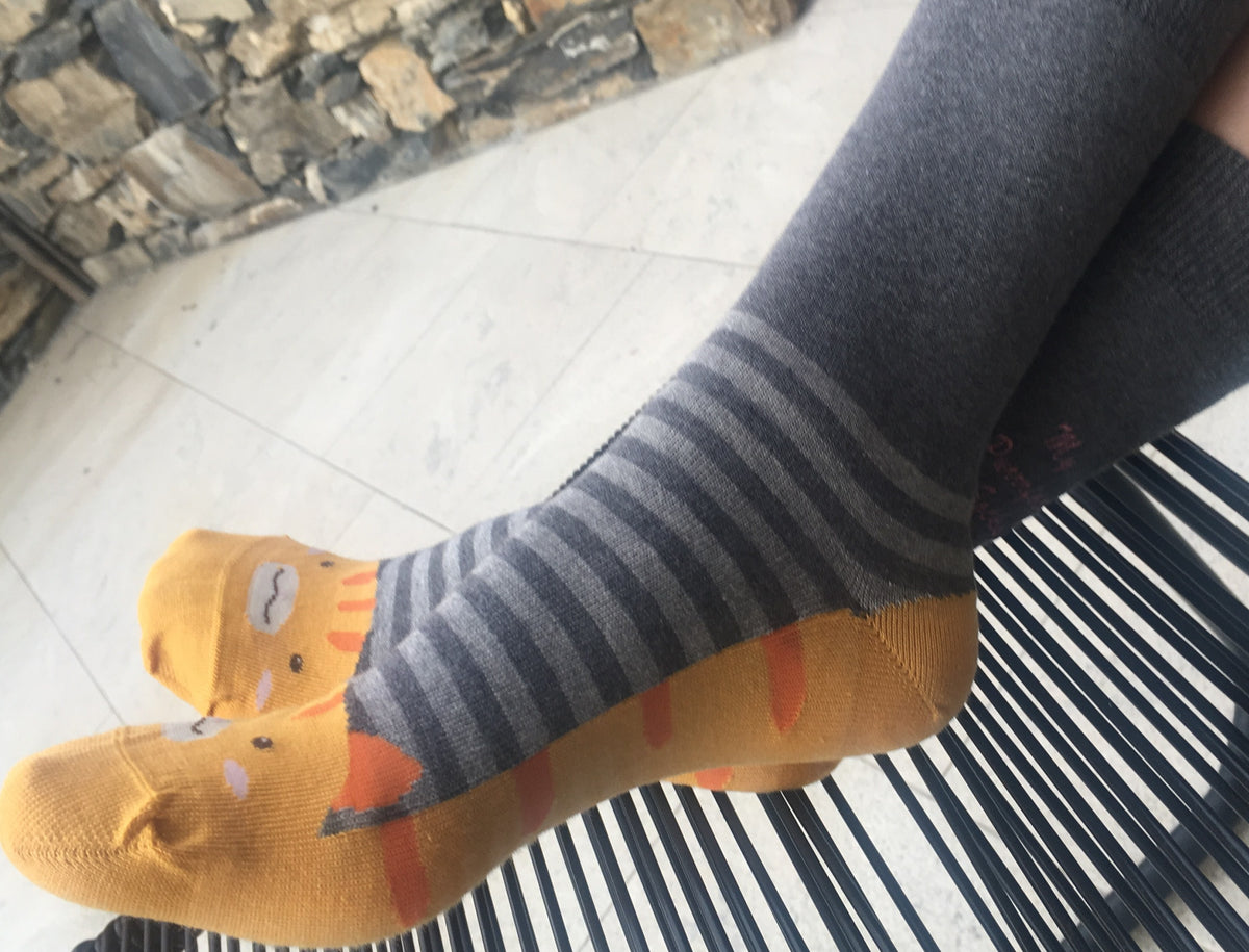 Buy Me Plain: Smitten Kitten - socksupermarket